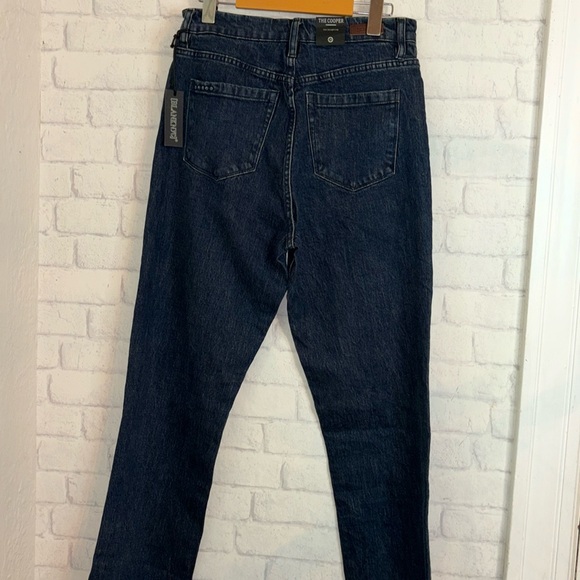 NWT Blank NYC The Cooper Long Slim Straight Jeans Size 28 - Picture 5 of 16